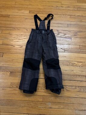 32 Degrees Kids Black and Gray Snow Pants with Adjustable Suspenders